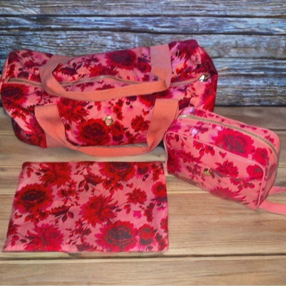 🌺BANDO 4 Piece FLORAL DUFFEL,MAKEUP BAG, ZIP BAG & NECK REST SET - Picture 2 of 12